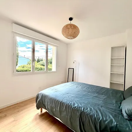 Villa Maison Moderne, 4 Avec Piscine A *